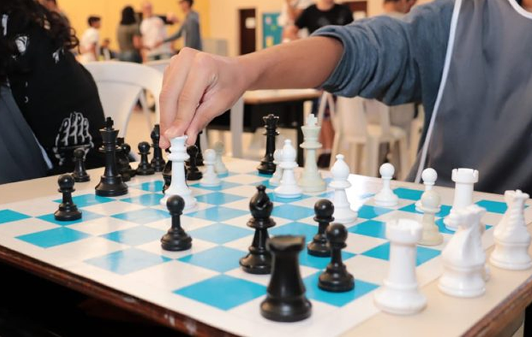 Projeto da UFSJ oferece aulas gratuitas de xadrez; inscrições seguem até 16  de maio - Emboabas